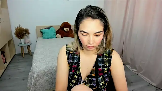 Alexa Dolly12 online show from 06/13/26, 06:22