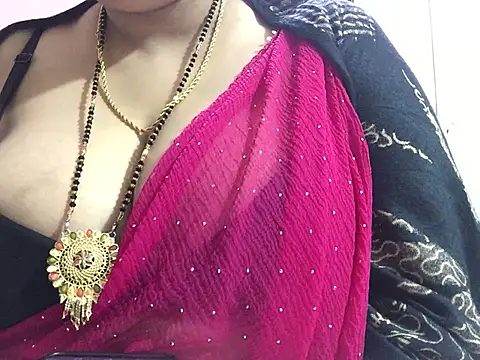 Snapshot of Desi_bhabhiii chatting on 01/08/25, 08:38 Desi bhabhiii online show from 01/08/25, 08:38