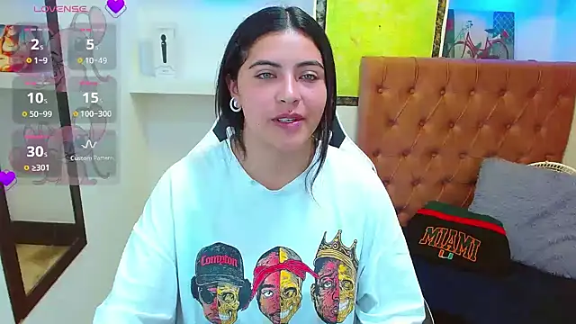 Snapshot of _luna_torres chatting on 12/02/25, 01:28 luna torres online show from 12/02/25, 01:28