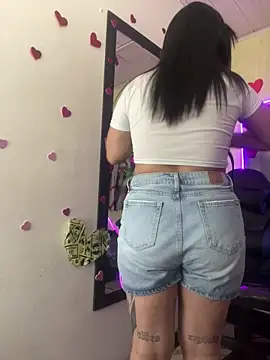  luna torres online show from 06/12/26, 02:05