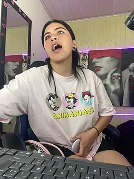  luna torres online show from 07/28/26, 12:48