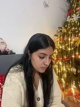 Snapshot of cloe_small chatting on 12/06/24, 12:23 cloe small online show from 12/06/24, 12:23