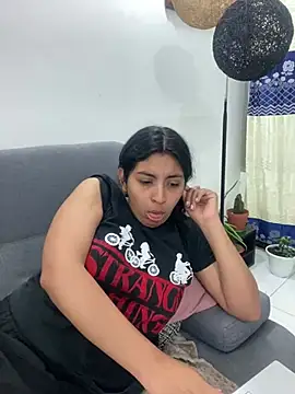 Snapshot of cloe_small chatting on 01/22/25, 07:46 cloe small online show from 01/22/25, 07:46