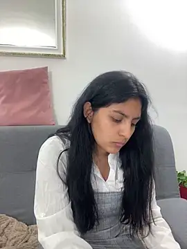 Snapshot of cloe_small chatting on 01/23/25, 03:58 cloe small online show from 01/23/25, 03:58