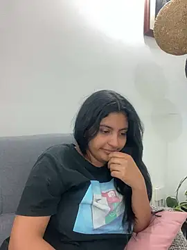 Snapshot of cloe_small chatting on 01/24/25, 11:26 cloe small online show from 01/24/25, 11:26