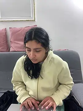 Snapshot of cloe_small chatting on 01/28/25, 04:50 cloe small online show from 01/28/25, 04:50