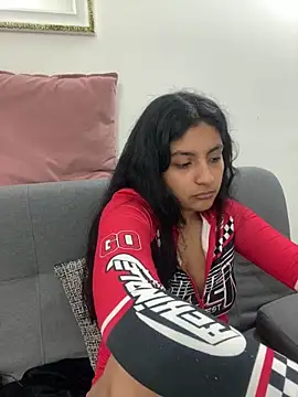 Snapshot of cloe_small chatting on 01/28/25, 10:56 cloe small online show from 01/28/25, 10:56