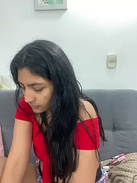 Snapshot of cloe_small chatting on 01/31/25, 06:46 cloe small online show from 01/31/25, 06:46