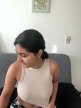 Snapshot of cloe_small chatting on 02/08/25, 12:50 cloe small online show from 02/08/25, 12:50