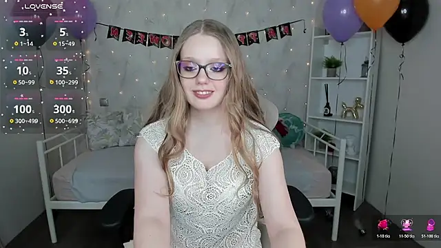 Snapshot of Polly__Cutie chatting on 11/02/25, 05:32 Polly Cutie online show from 11/02/25, 05:32