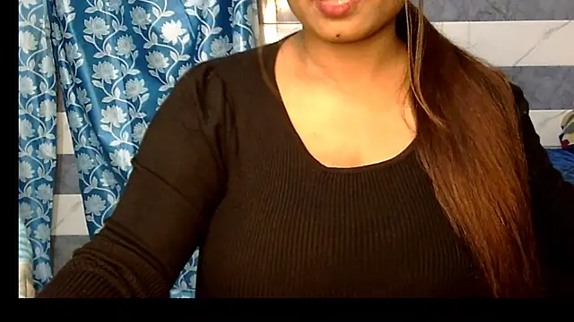 Snapshot of Radhika_Singhaniya chatting on 11/06/25, 06:09 Radhika Singhaniya online show from 11/06/25, 06:09