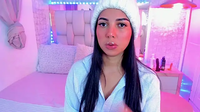 AlexandraaMillerr online show from 12/20/24, 10:49