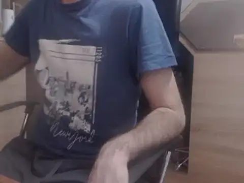 uncutguy01 online show from 02/11/25, 04:46
