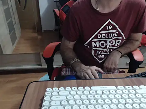 uncutguy01 online show from 09/08/25, 04:17