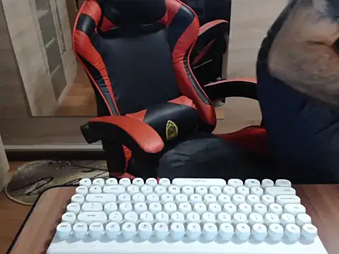 uncutguy01 online show from 10/20/25, 05:30