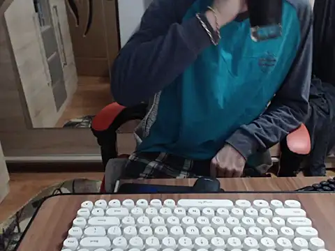 uncutguy01 online show from 10/27/25, 05:55