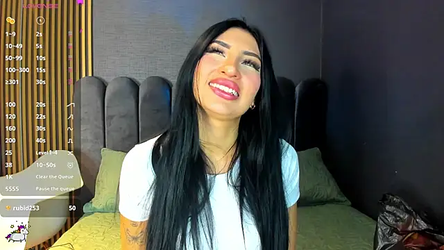 Snapshot of Nicolette_ks_ chatting on 12/04/25, 03:38 Nicolette ks online show from 12/04/25, 03:38