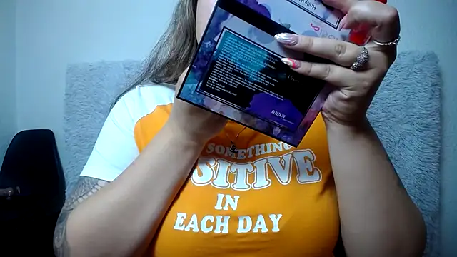 LinaBrowm online show from 03/04/25, 08:05