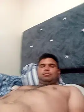 Snapshot of PITBuk_708 chatting on 11/03/25, 07:15 PITBuk 708 online show from 11/03/25, 07:15