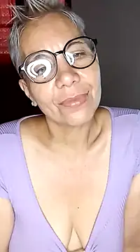 Snapshot of luz_bella chatting on 12/28/24, 01:38 luz bella online show from 12/28/24, 01:38