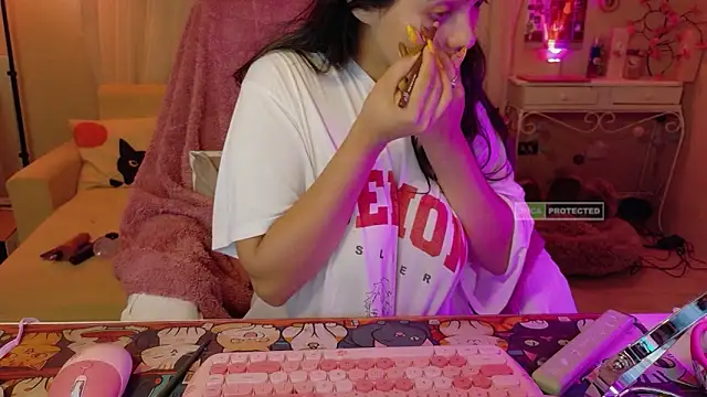 AllisonCatUwU online show from 06/24/26, 03:33