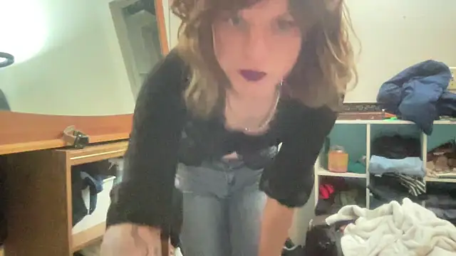 sum1betterthanmost online show from 10/28/25, 10:56