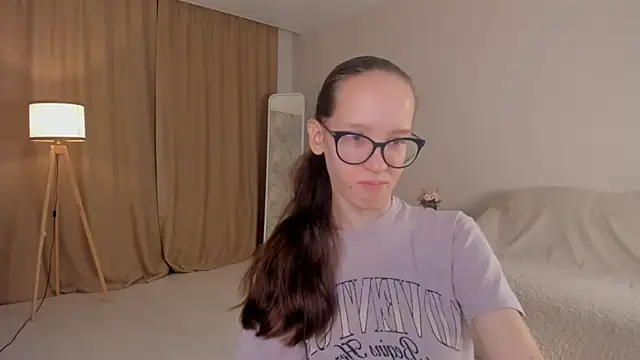 BettyBrowni online show from 10/24/25, 04:25