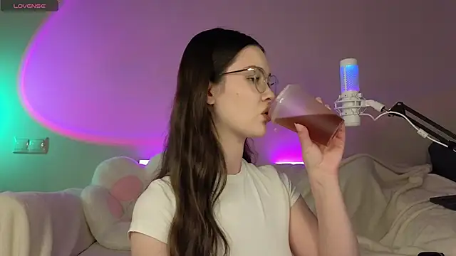 AokiAnna online show from 10/08/25, 06:22