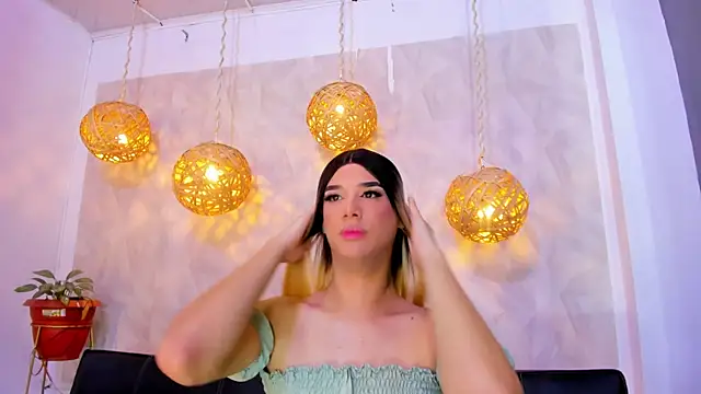 victoria aleia  online show from 12/05/24, 08:11