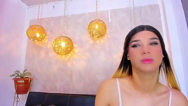 victoria aleia  online show from 12/21/24, 07:16