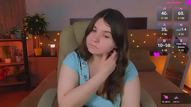 Snapshot of Viola__Shy chatting on 03/20/26, 09:30 Viola Shy online show from 03/20/26, 09:30