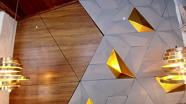 Snapshot of sarah_banks1 chatting on 03/15/25, 07:05 sarah banks1 online show from 03/15/25, 07:05