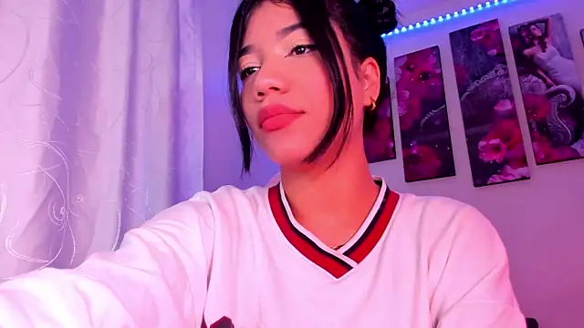 Alissarhys26 online show from 02/12/25, 01:41