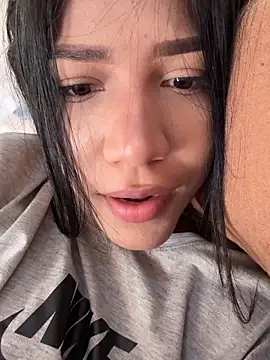 Alissarhys26 online show from 12/17/25, 03:18