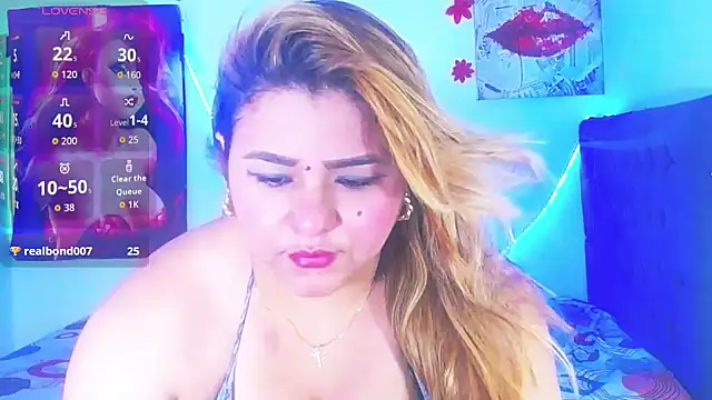 Snapshot of Charlotte_mh chatting on 11/21/25, 05:33 Charlotte mh online show from 11/21/25, 05:33