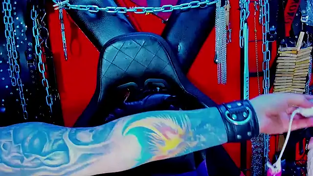 sadistic aradia online show from 02/01/25, 08:18