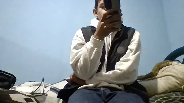 Snapshot of Leonul chatting on 12/03/25, 05:26 Leonul online show from 12/03/25, 05:26