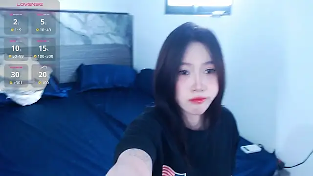 Snapshot of Lin_SiYee chatting on 10/26/25, 08:20 Lin SiYee online show from 10/26/25, 08:20