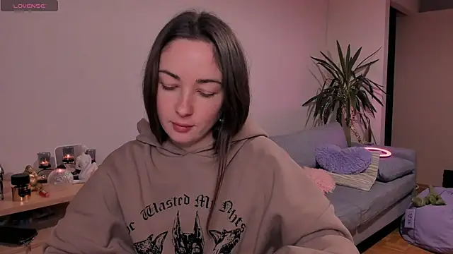 cClandesTina online show from 12/16/24, 07:54