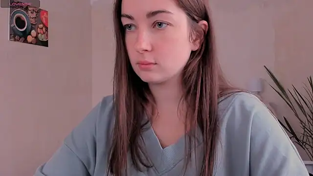 cClandesTina online show from 11/08/25, 11:43