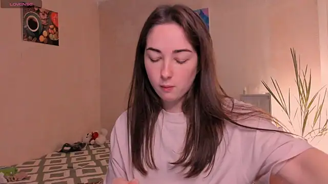 cClandesTina online show from 11/21/25, 05:00