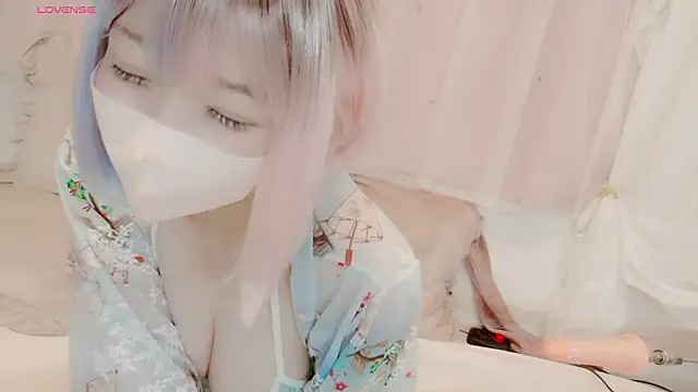 Snapshot of yuayua854 chatting on 05/23/26, 10:52 yuayua854 online show from 05/23/26, 10:52