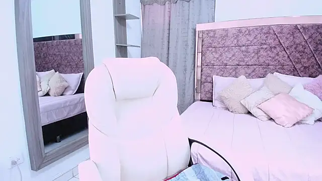  Lakshmi hotx online show from 02/05/25, 11:55