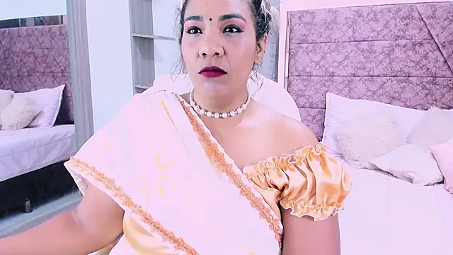  Lakshmi hotx online show from 02/07/25, 03:19
