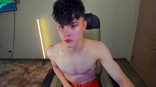 Aiden Sensual online show from 09/14/25, 05:01