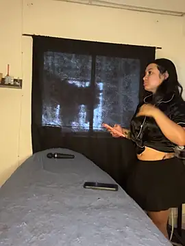 Snapshot of Pretty_Isadora chatting on 11/08/25, 06:18 Pretty Isadora online show from 11/08/25, 06:18