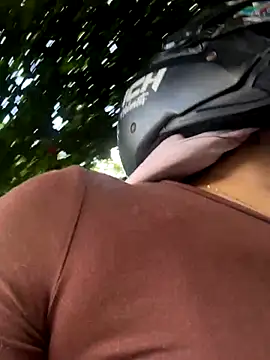 Snapshot of Pretty_Isadora chatting on 11/23/25, 07:02 Pretty Isadora online show from 11/23/25, 07:02