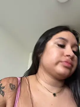 Snapshot of Pretty_Isadora chatting on 12/13/25, 07:53 Pretty Isadora online show from 12/13/25, 07:53