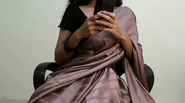 lololips online show from 12/22/24, 12:27