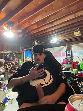 Snapshot of joeycbigcock chatting on 12/21/24, 09:25 joeycbigcock online show from 12/21/24, 09:25